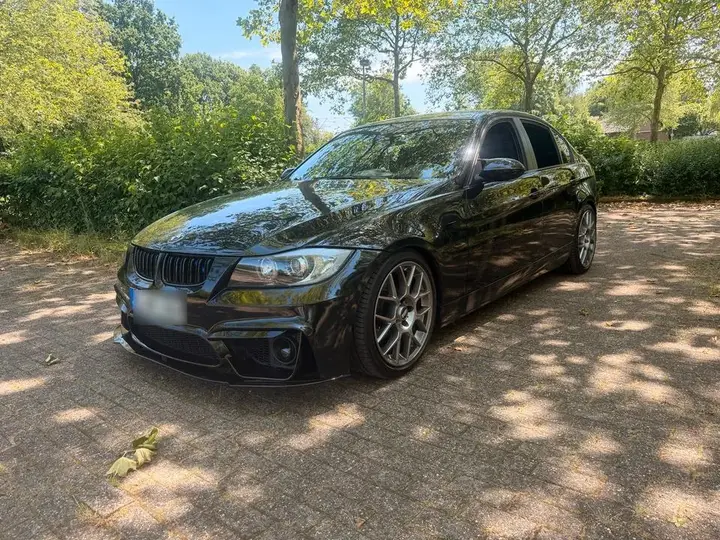 BMW 318I E90