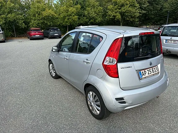 Suzuki Splash 2013 photo 3
