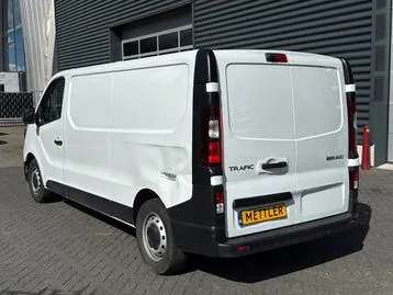 Renault Trafic 2023 photo 3