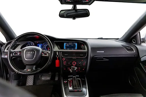 Audi A5 2009 photo 4