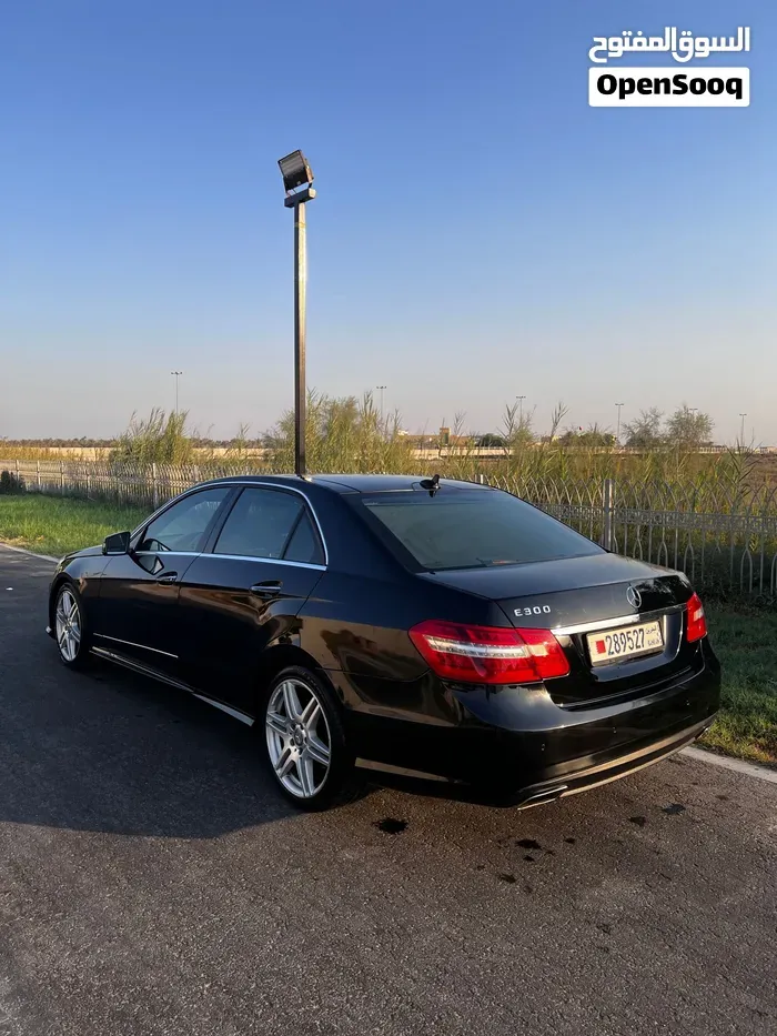 Mercedes-Benz E-Class 2012 photo 2