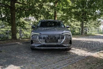 Audi Q8 E-Tron 2019 photo 3