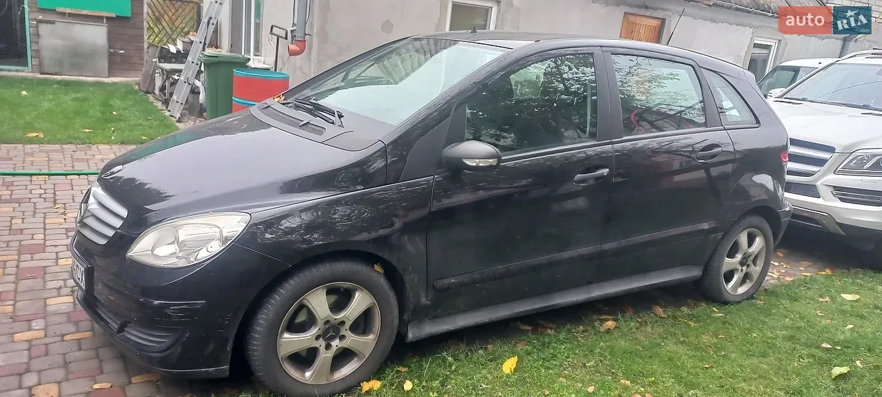 Mercedes-Benz B-Class 2008 photo 2