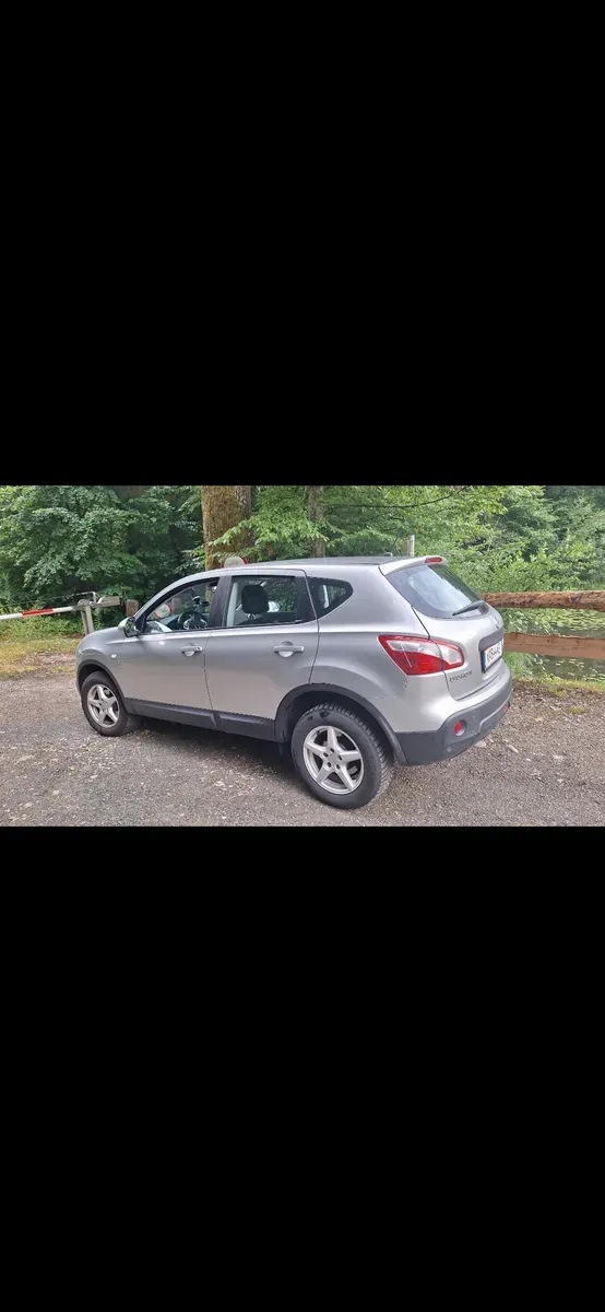 Nissan Qashqai 2010 photo 2