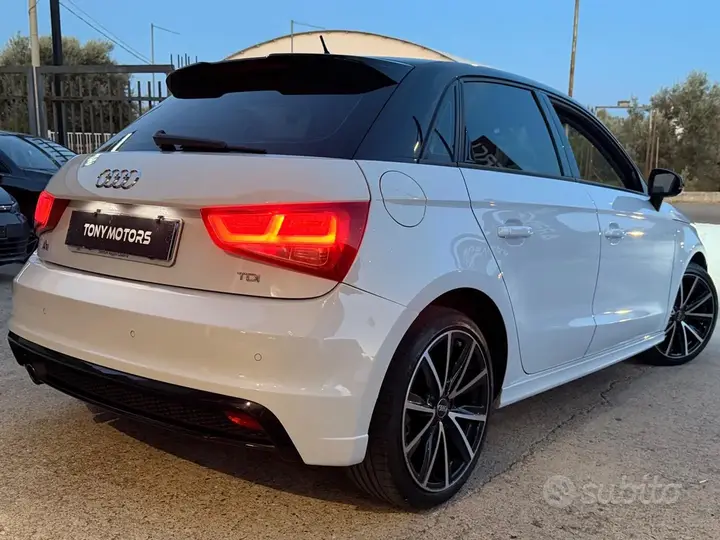 Audi A1 2011 photo 5