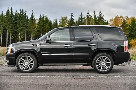 Cadillac Escalade 2013 photo 2