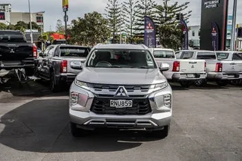 Mitsubishi Pajero Sport 2026 photo 5