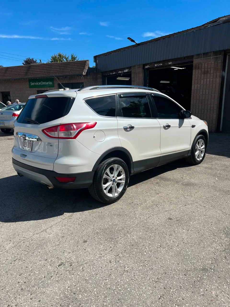 Ford Escape 2014 photo 2