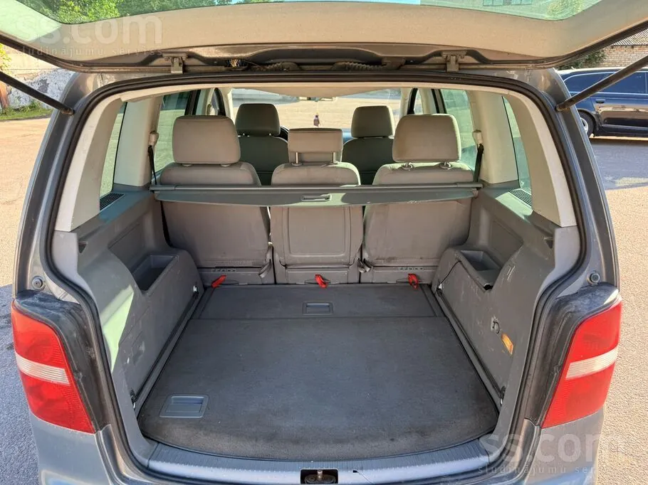 Volkswagen Touran 2004 photo 5