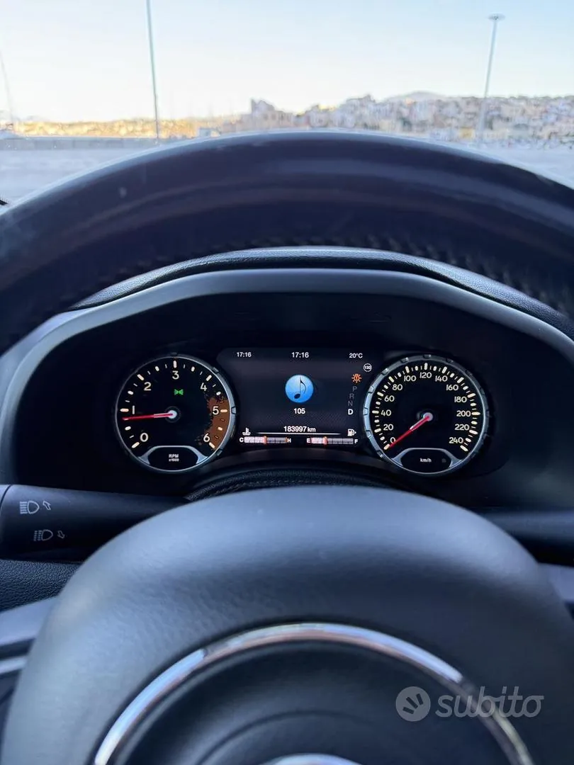 Jeep Renegade 2017 photo 2