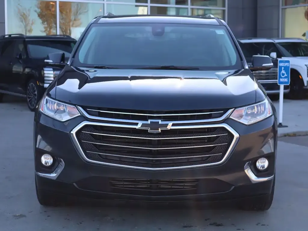 Chevrolet Traverse 2018 photo 2