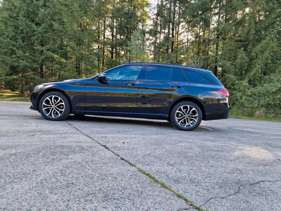 Mercedes-Benz C 220D