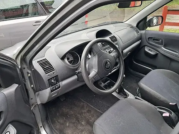 Suzuki Ignis 2005 photo 3