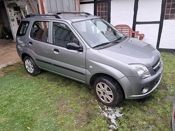 Suzuki Ignis 2005 photo 2