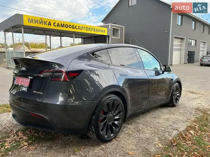 Tesla Model Y 2021 photo 3