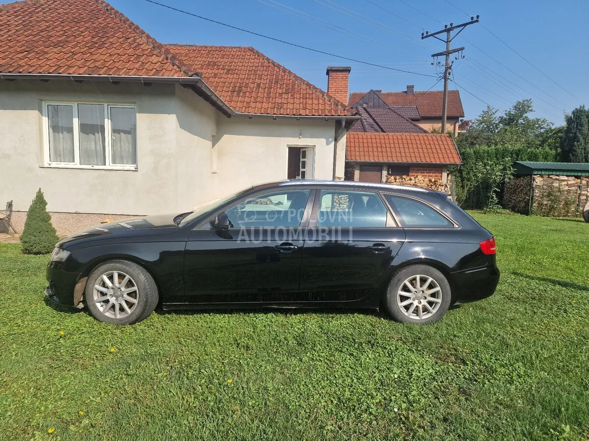 Audi A4 2010 photo 2