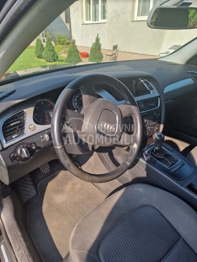 Audi A4 2010 photo 4
