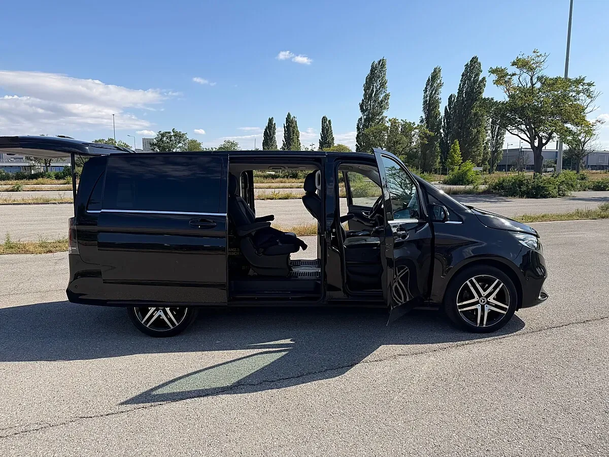 Mercedes-Benz V-Class 2024 photo 2