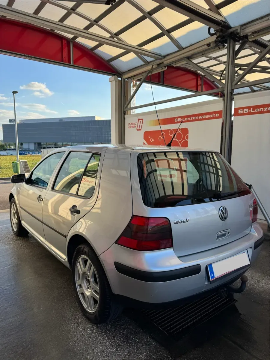 Volkswagen Golf 2002 photo 2