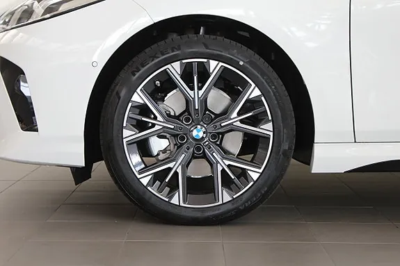 BMW 120 2026 photo 4