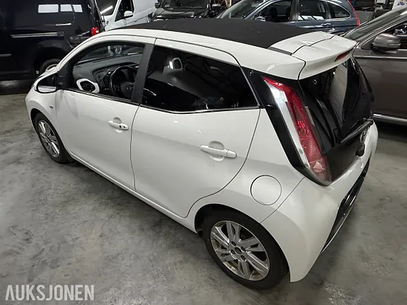 Toyota Aygo 2015 photo 2