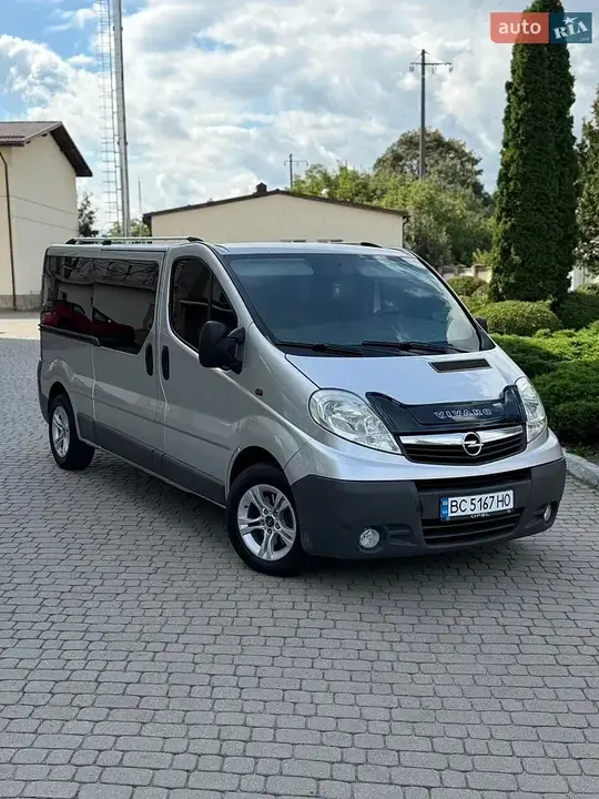 Opel Vivaro 2008 photo 3