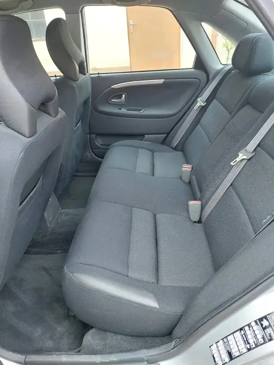 Volvo S40 2004 photo 2