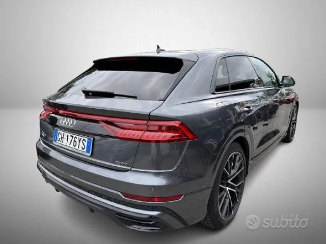 Audi Q8 2022 photo 2
