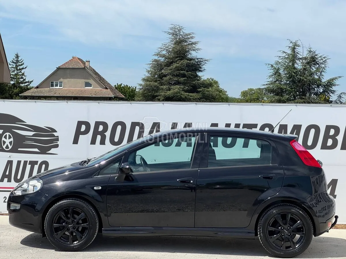 Fiat Grande Punto 2015 photo 4