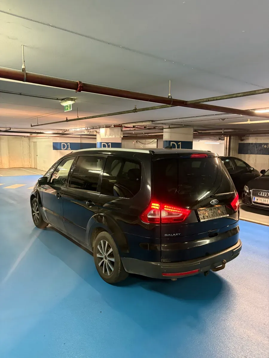 Ford Galaxy 2012 photo 2
