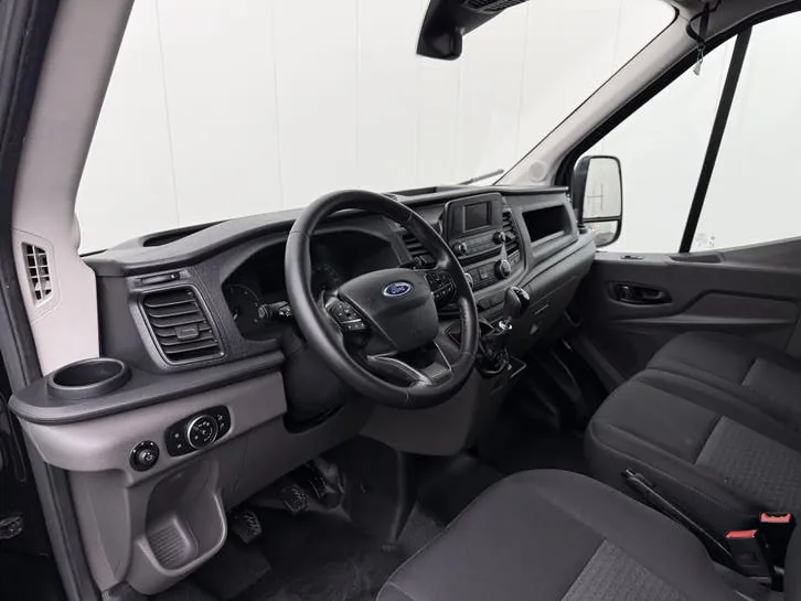 Ford Transit 2023 photo 3