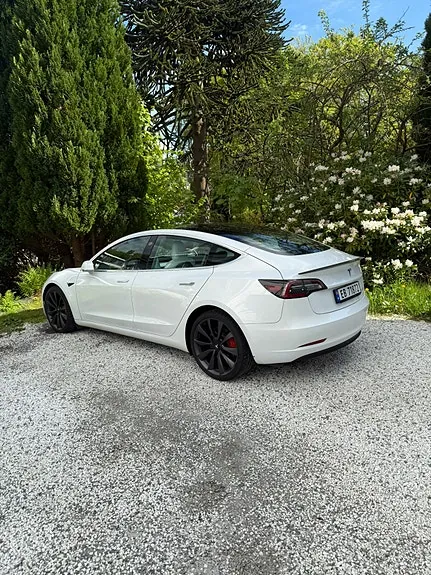 Tesla Model 3 2020 photo 2