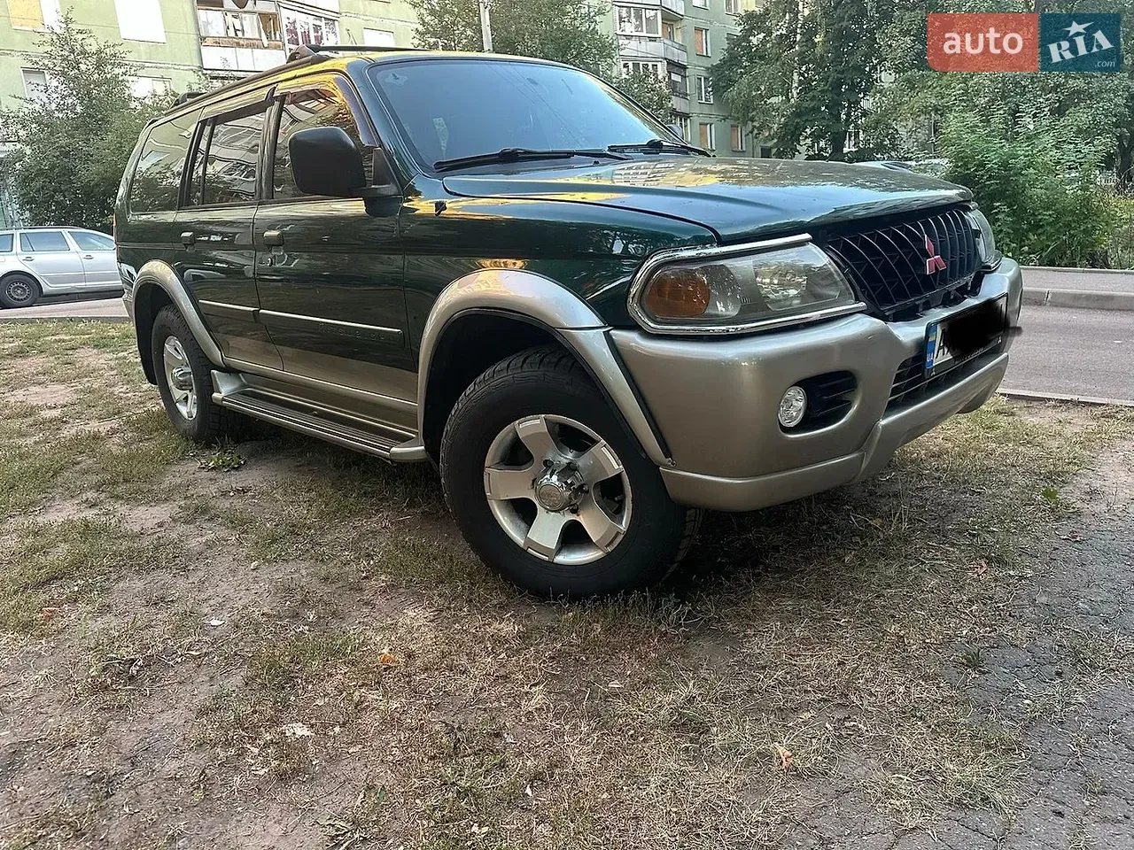 Mitsubishi Montero 2000 photo 2