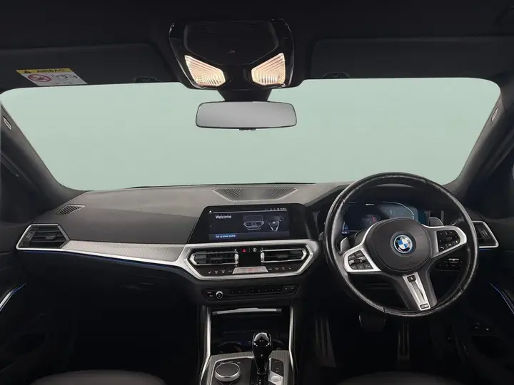 BMW 3 Series 2022 photo 4