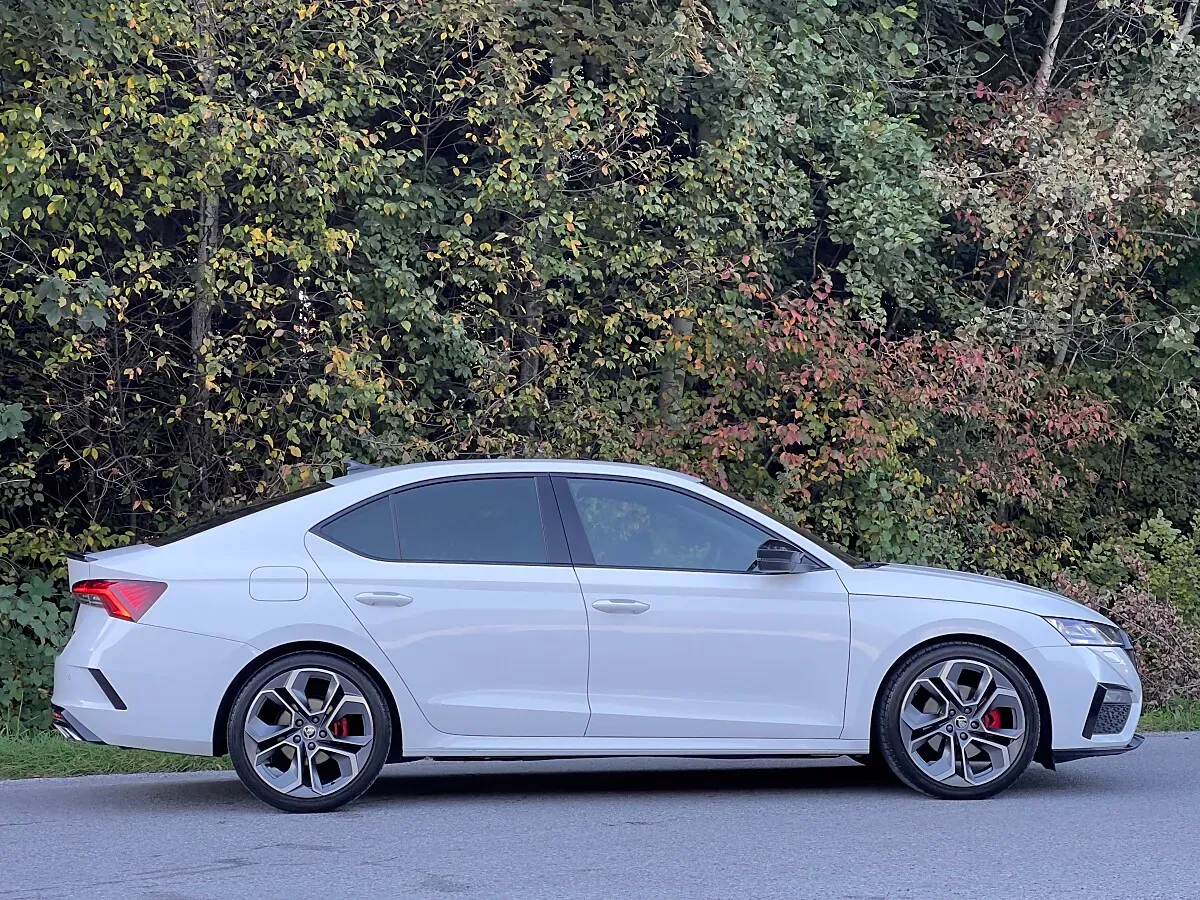 Skoda Octavia 2023 photo 3