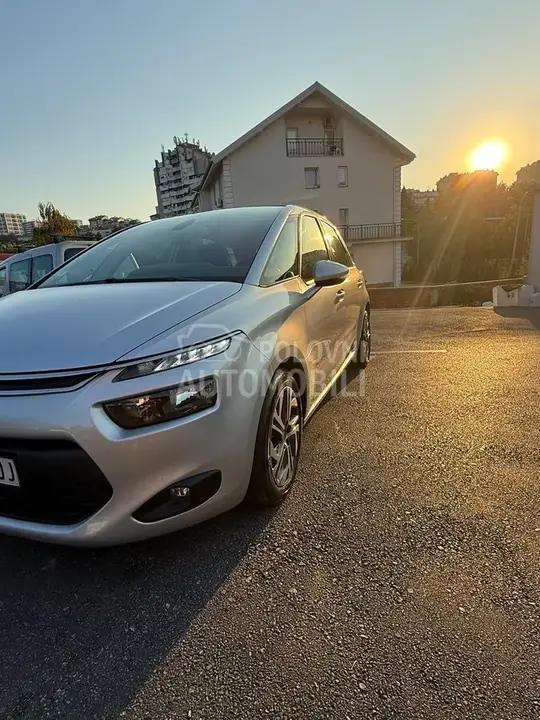 Citroen C4 Picasso 2015 photo 2