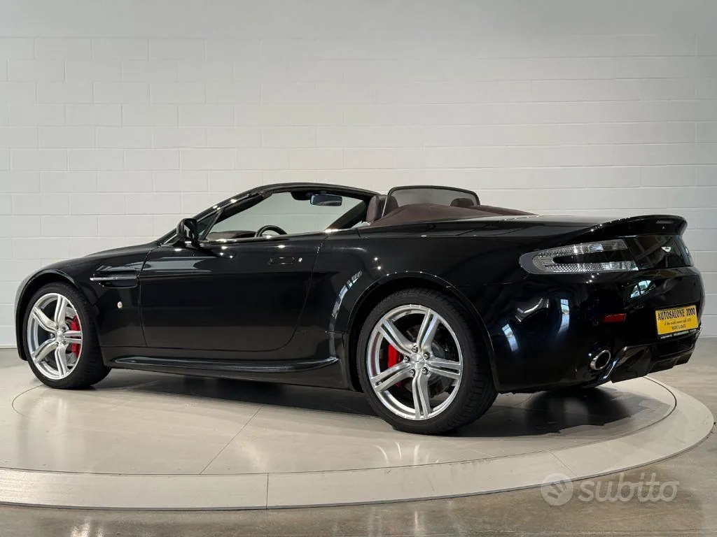 Aston Martin V8 Vantage 2009 photo 3