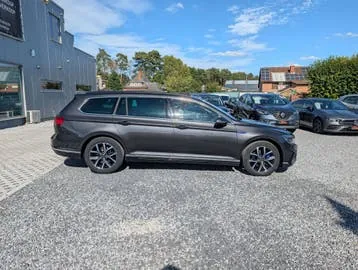 Volkswagen Passat 2022 photo 3