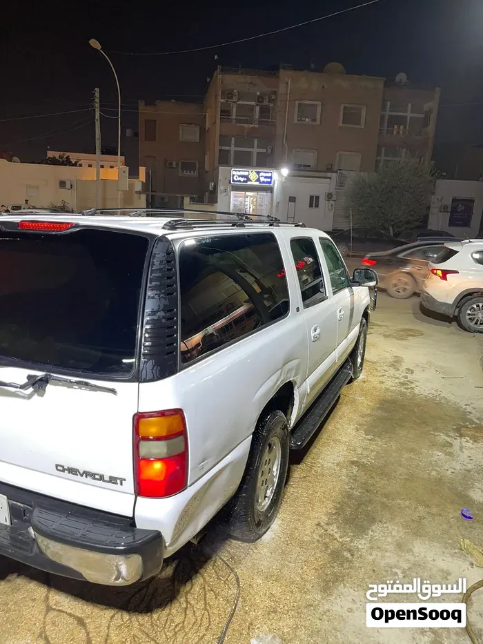 Chevrolet Suburban 2002 photo 3