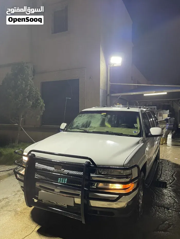 Chevrolet Suburban 2002 photo 2