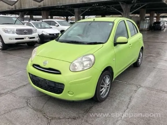 Nissan March 2010 photo 2