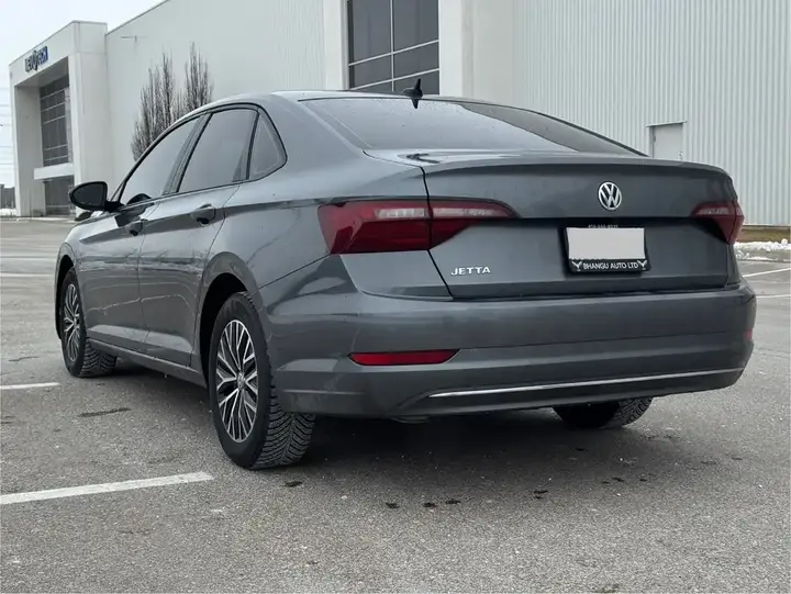 Volkswagen Jetta 2021 photo 4