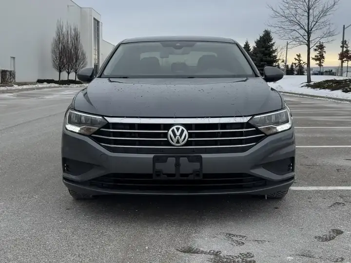 Volkswagen Jetta 2021 photo 2