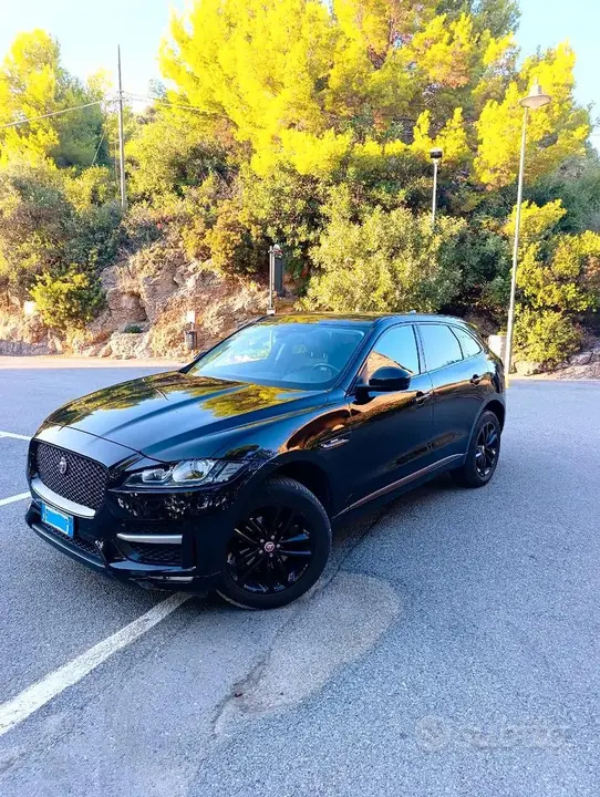 Jaguar F-Pace