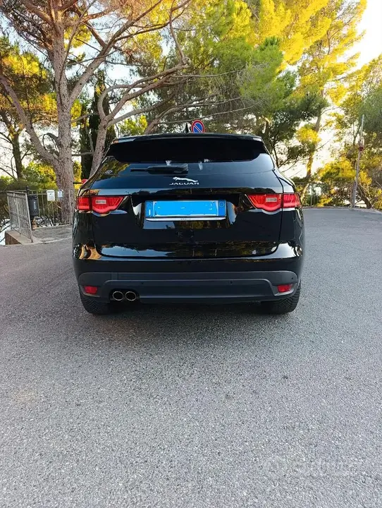 Jaguar F-Pace 2017 photo 4