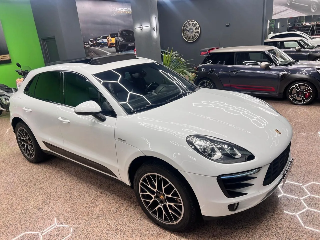 Porsche Macan 2015 photo 2