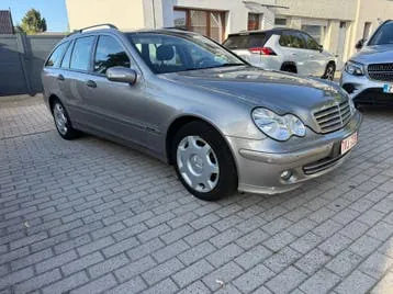Mercedes-Benz C-Class 2005 photo 2