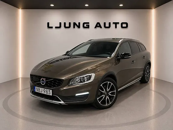 Volvo V60 Cross Country 2016 photo 2