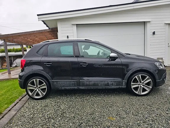 Volkswagen Polo Cross 2011 photo 3