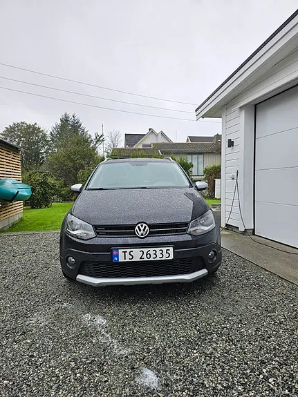 Volkswagen Polo Cross 2011 photo 2